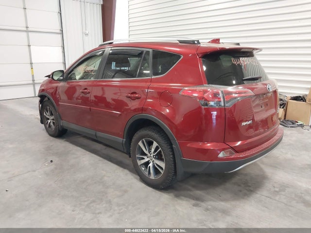 Toyota Rav4 Xle 2018 JTMRFREV9JD255898 Image 3