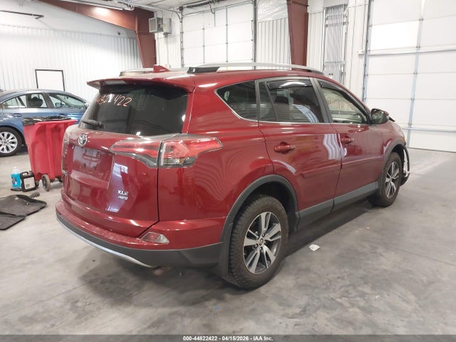 Toyota Rav4 Xle 2018 JTMRFREV9JD255898 Image 4