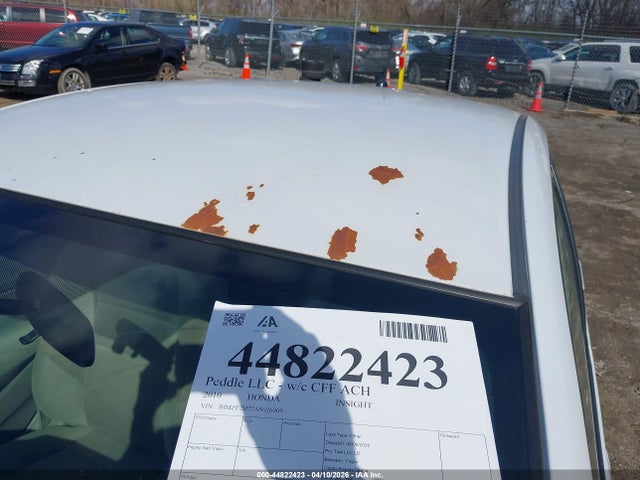 2010 HONDA INSIGHT JHMZE2H77AS026069 Photo 5