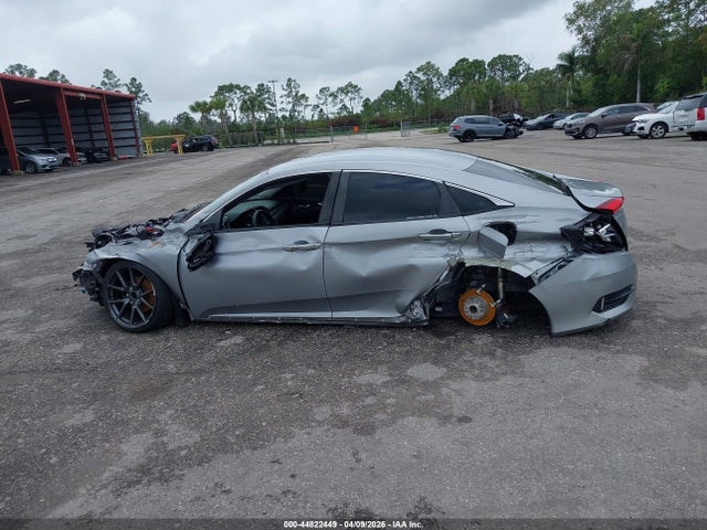 Продажа на аукционе авто 2018 Honda Civic Lx, vin: 19XFC2E53JE035738, номер лота: 44822449