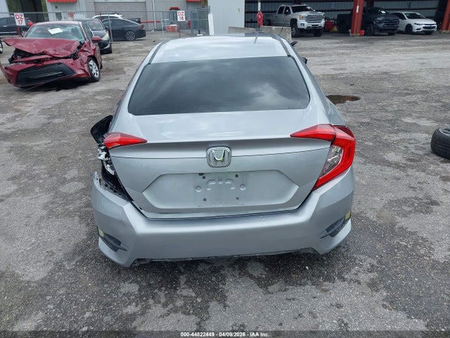 Продажа на аукционе авто 2018 Honda Civic Lx, vin: 19XFC2E53JE035738, номер лота: 44822449