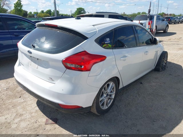 Ford FOCUS SE 2016 1FADP3K23GL205310 Image 4