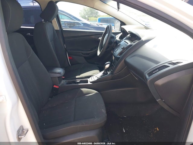 Ford FOCUS SE 2016 1FADP3K23GL205310 Image 5