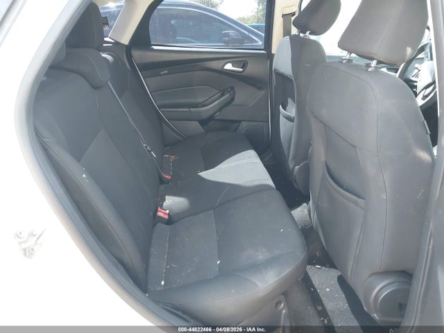 Ford FOCUS SE 2016 1FADP3K23GL205310 Image 8