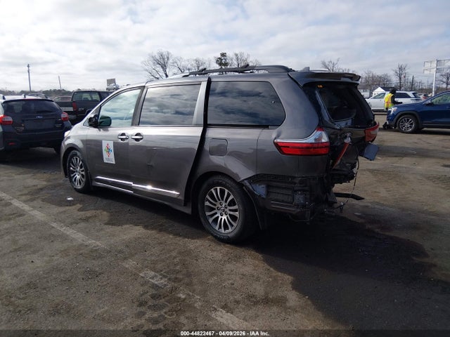 Aukcja sprzedaży 2018 Toyota Sienna Xle 8 Passenger, vin: 5TDYZ3DC9JS939502, numer aukcji: 44822467