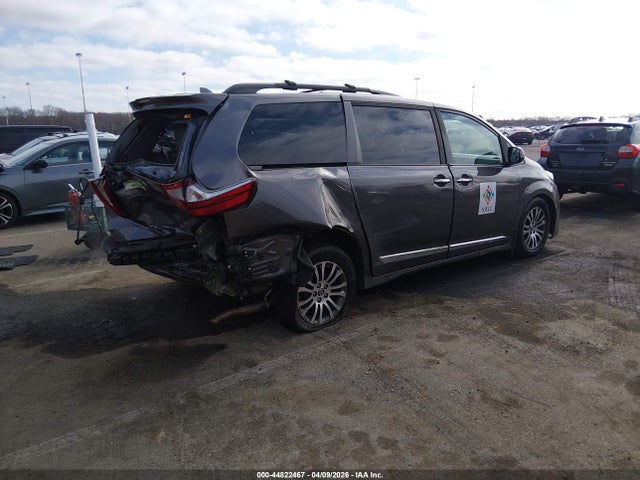 Aukcja sprzedaży 2018 Toyota Sienna Xle 8 Passenger, vin: 5TDYZ3DC9JS939502, numer aukcji: 44822467