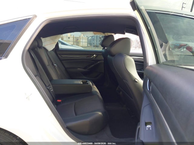1HGCV1F31NA101010 Honda Accord Sport