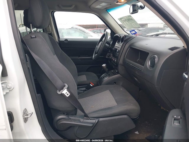 44822492 :رقم المزاد ، 1C4NJPBB1HD121196 vin ، 2017 Jeep Patriot Sport Fwd مزاد بيع