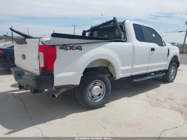 1FT7X2B67KEF78285 Ford F-250 Xl
