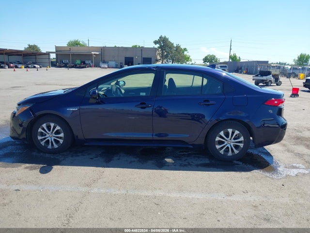 Toyota Corolla Hybrid Le 2021 JTDEAMDE5MJ027758 Image 14