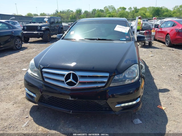 2012 Mercedes-benz C 250 Sport მანქანა იყიდება აუქციონზე, vin: WDDGF4HB3CR206929, აუქციონის ნომერი: 44822572