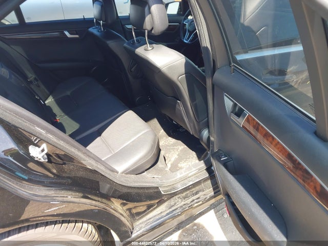 2012 Mercedes-benz C 250 Sport მანქანა იყიდება აუქციონზე, vin: WDDGF4HB3CR206929, აუქციონის ნომერი: 44822572