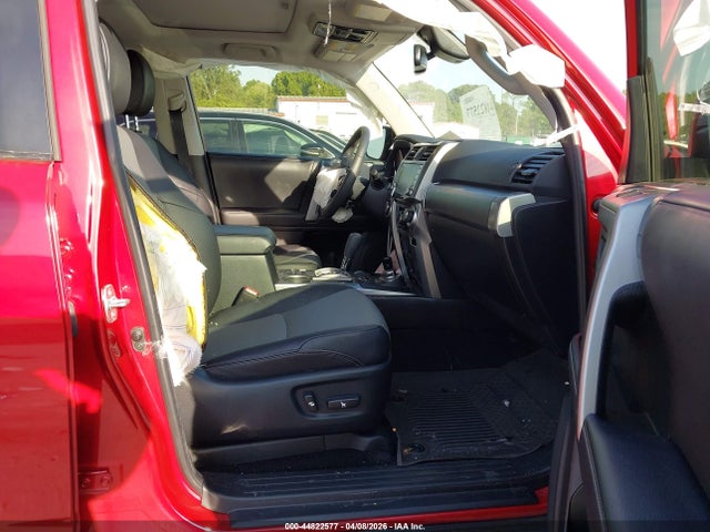 2022 TOYOTA 4RUNNER JTENU5JR2N6041556 Photo 4