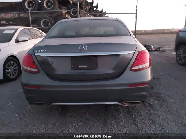 WDDZF4JB4KA584158 Mercedes-Benz E 300