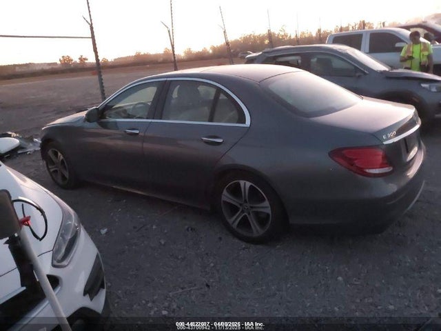 2019 MERCEDES-BENZ E 300 WDDZF4JB4KA584158 Photo 2