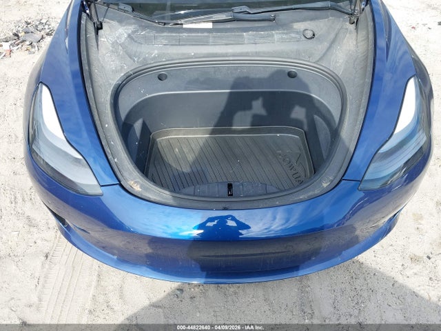 44822640 :رقم المزاد ، 5YJ3E1EB8MF049288 vin ، 2021 Tesla Model 3 Long Range Dual Motor All-wheel Drive مزاد بيع