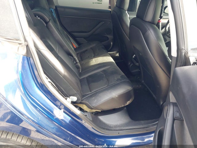 44822640 :رقم المزاد ، 5YJ3E1EB8MF049288 vin ، 2021 Tesla Model 3 Long Range Dual Motor All-wheel Drive مزاد بيع
