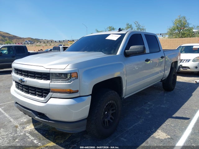 Chevrolet Silverado 1500 Custom 2018 3GCPCPEC5JG494483 Image 2