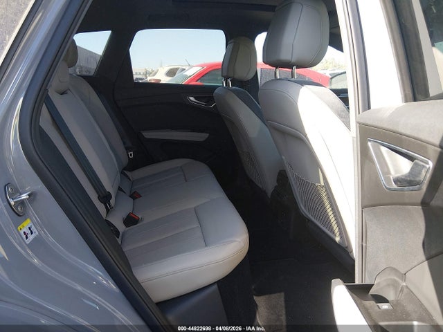 44822698 :رقم المزاد ، WA1ACBFZ9PP059301 vin ، 2023 Audi Q4 E-tron Premium 40 Rwd مزاد بيع