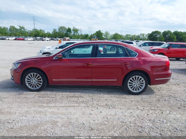 1VWBT7A39GC048457 Volkswagen Passat 1.8t Se