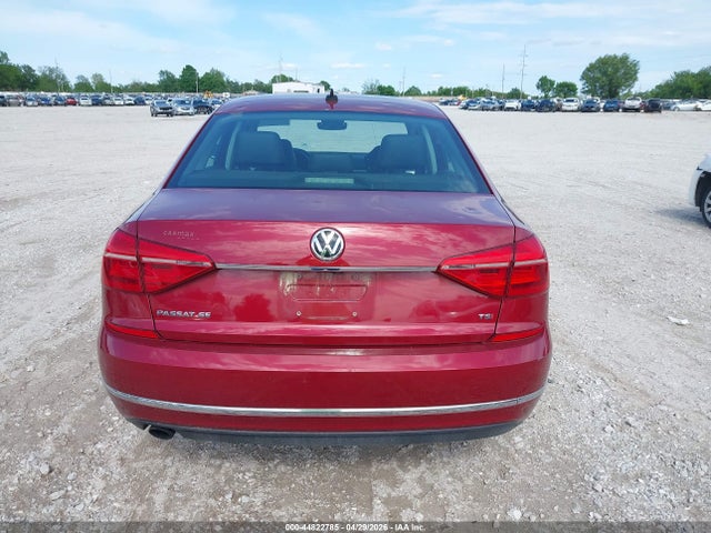 1VWBT7A39GC048457 Volkswagen Passat 1.8t Se