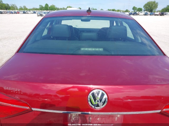 1VWBT7A39GC048457 Volkswagen Passat 1.8t Se