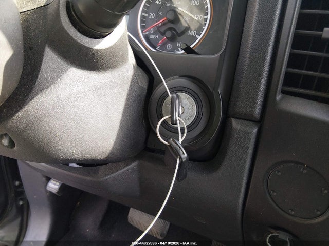 44822896 :رقم المزاد ، 1N6AA0EDXFN500284 vin ، 2015 Nissan Titan Sv مزاد بيع