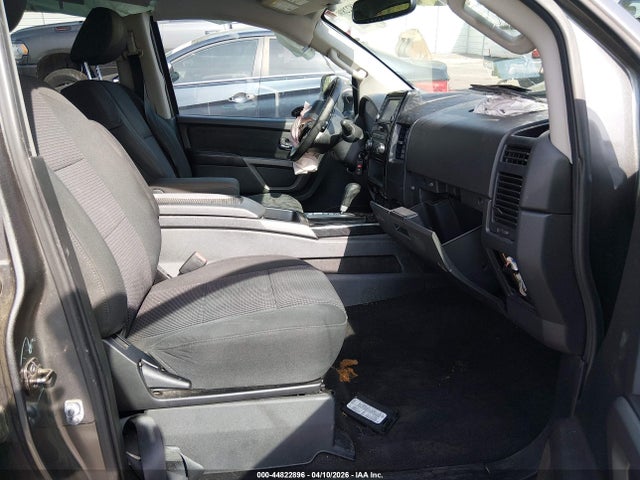 44822896 :رقم المزاد ، 1N6AA0EDXFN500284 vin ، 2015 Nissan Titan Sv مزاد بيع