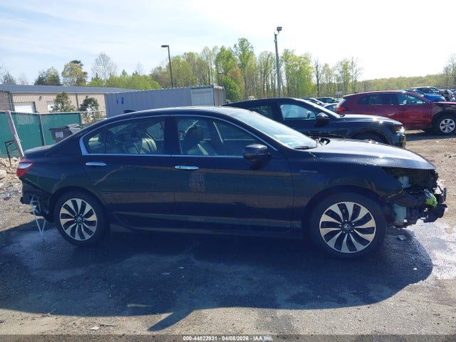 Продажа на аукционе авто 2017 Honda Accord Hybrid Touring, vin: JHMCR6F71HC030479, номер лота: 44822931