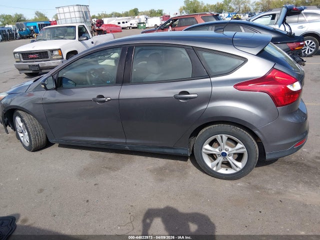 Ford FOCUS SE 2014 1FADP3K29EL462016 Image 14
