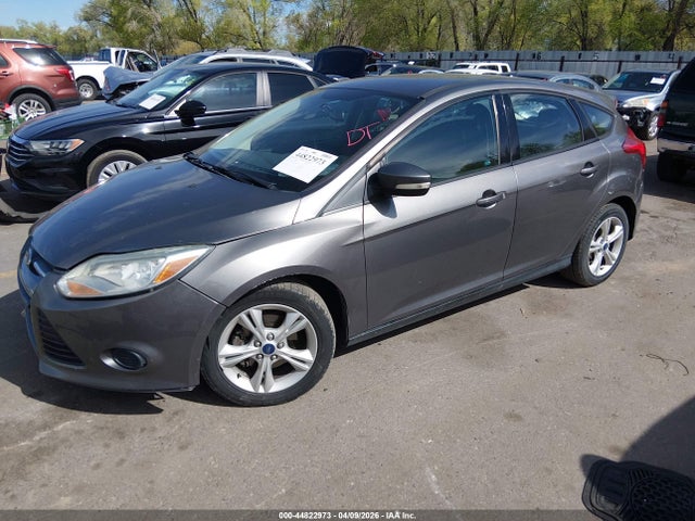 Ford FOCUS SE 2014 1FADP3K29EL462016 Image 2