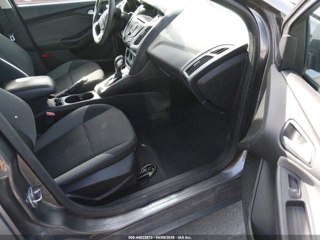Ford FOCUS SE 2014 1FADP3K29EL462016 Image 5