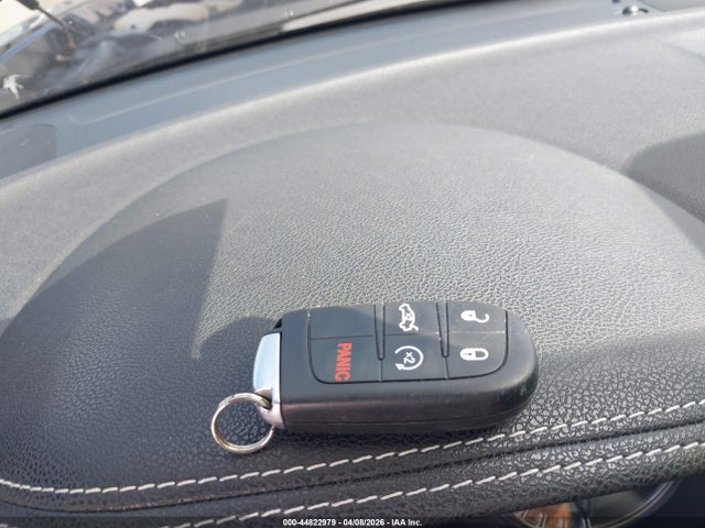 44822979 :رقم المزاد ، 2C3CCABT8NH111890 vin ، 2022 Chrysler 300 S مزاد بيع