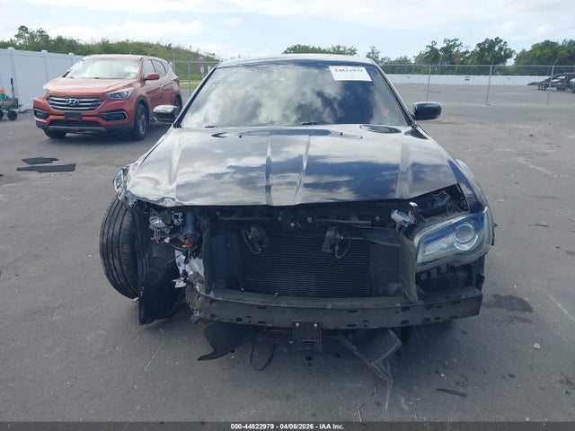 44822979 :رقم المزاد ، 2C3CCABT8NH111890 vin ، 2022 Chrysler 300 S مزاد بيع