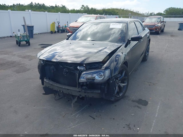 44822979 :رقم المزاد ، 2C3CCABT8NH111890 vin ، 2022 Chrysler 300 S مزاد بيع