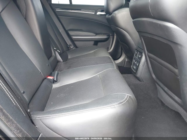 44822979 :رقم المزاد ، 2C3CCABT8NH111890 vin ، 2022 Chrysler 300 S مزاد بيع