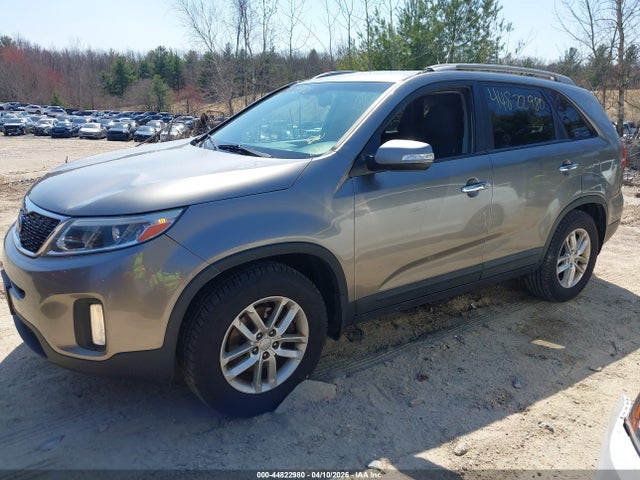 Продажа на аукционе авто 2015 Kia Sorento Lx, vin: 5XYKTCA68FG606251, номер лота: 44822980