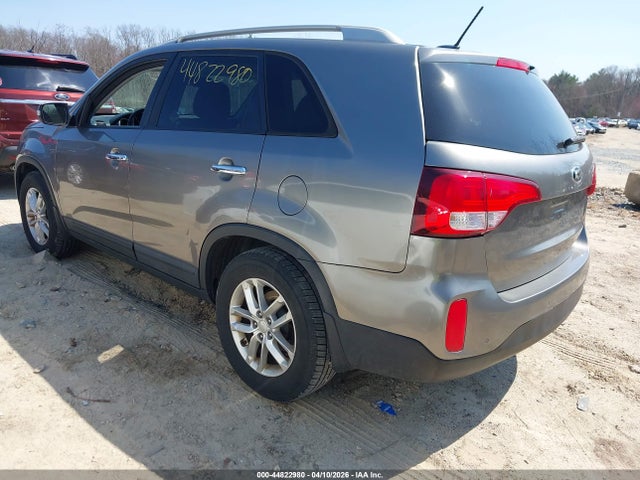 Продажа на аукционе авто 2015 Kia Sorento Lx, vin: 5XYKTCA68FG606251, номер лота: 44822980