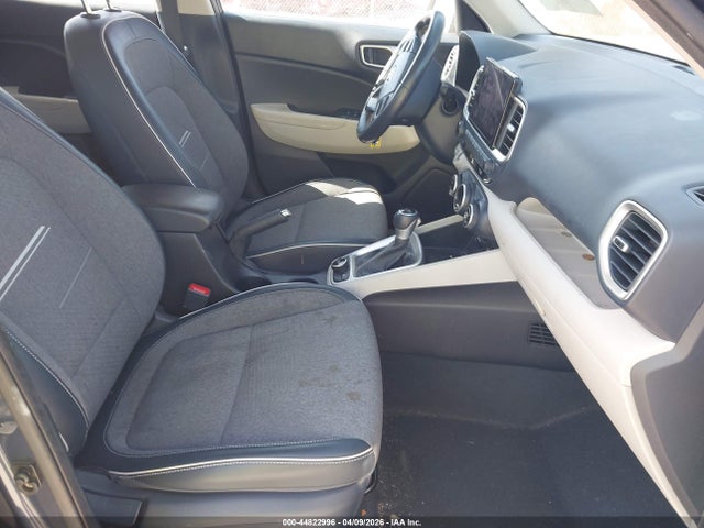 2021 HYUNDAI VENUE KMHRC8A37MU086875 Photo 4