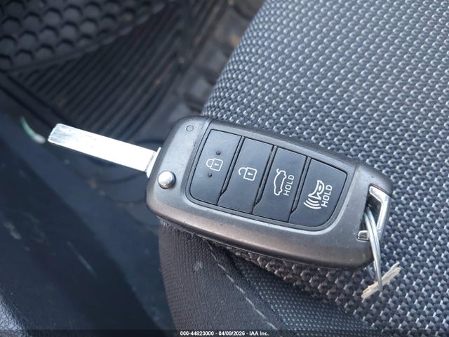 2018 Hyundai Accent Se მანქანა იყიდება აუქციონზე, vin: 3KPC24A36JE015120, აუქციონის ნომერი: 44823000