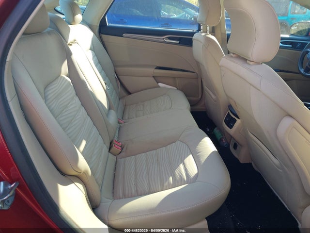 44823029 :رقم المزاد ، 1FA6P0H72G5114396 vin ، 2016 Ford Fusion Se مزاد بيع