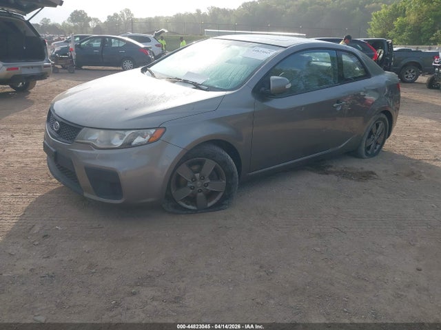 2010 Kia Forte Koup Ex მანქანა იყიდება აუქციონზე, vin: KNAFU6A27A5184565, აუქციონის ნომერი: 44823045