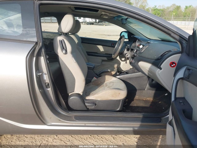 2010 Kia Forte Koup Ex მანქანა იყიდება აუქციონზე, vin: KNAFU6A27A5184565, აუქციონის ნომერი: 44823045