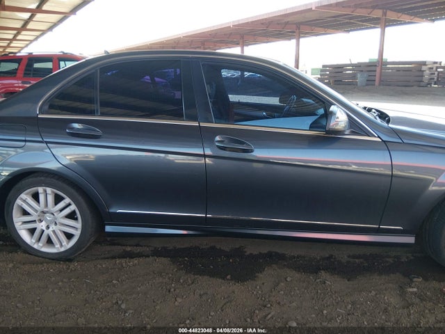 44823048 :رقم المزاد ، WDDGF54X68F045685 vin ، 2008 Mercedes-benz C 300 Luxury/sport مزاد بيع