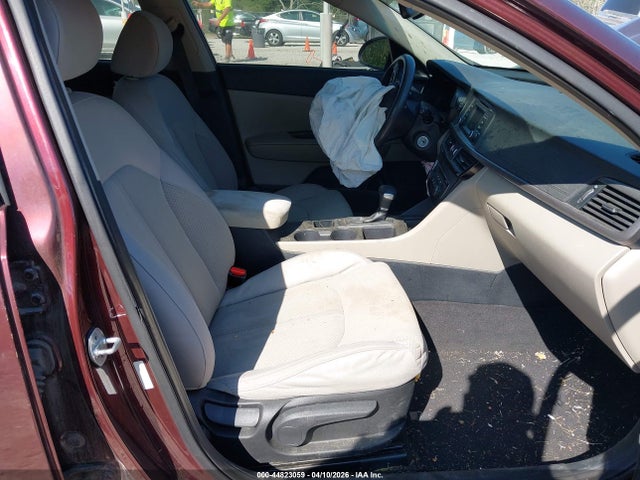 5XXGT4L38GG005037 KIA Optima Lx