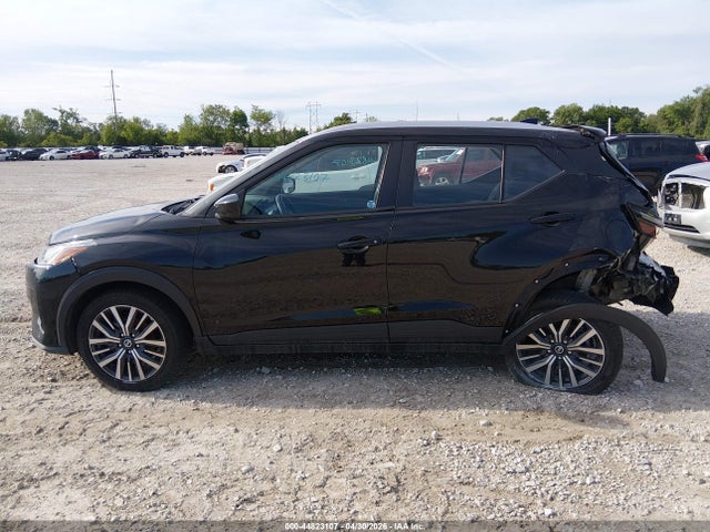 44823107 :رقم المزاد ، 3N1CP5CVXML477754 vin ، 2021 Nissan Kicks Sv Xtronic Cvt مزاد بيع