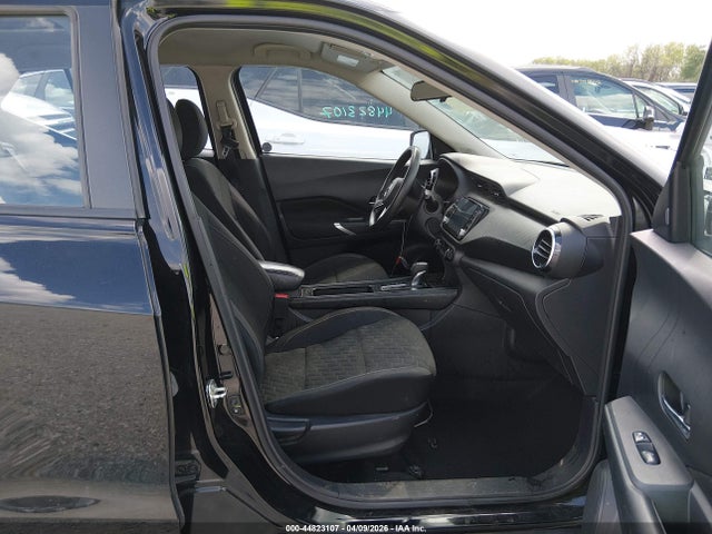 44823107 :رقم المزاد ، 3N1CP5CVXML477754 vin ، 2021 Nissan Kicks Sv Xtronic Cvt مزاد بيع