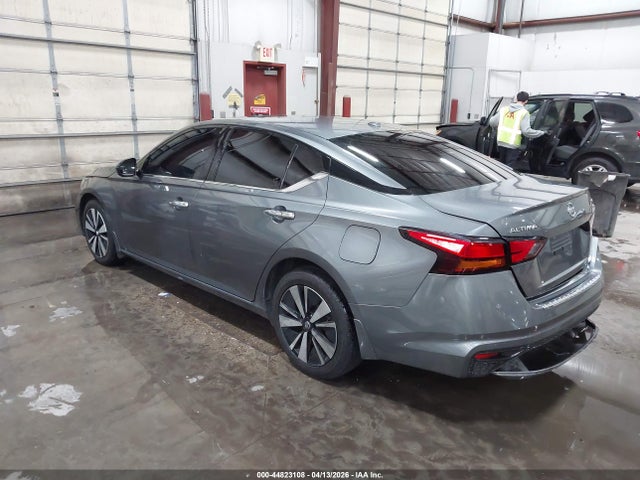 44823108 :رقم المزاد ، 1N4BL4EV6MN340053 vin ، 2021 Nissan Altima Sl Fwd مزاد بيع