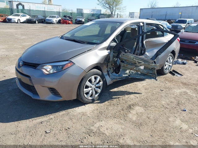 Toyota COROLLA LE 2015 2T1BURHEXFC285810 Image 2