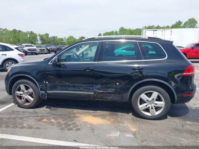 Продаж на аукціоні авто 2014 Volkswagen Touareg 3.6l Lux, vin: WVGEF9BP8ED006675, номер лоту: 44823119